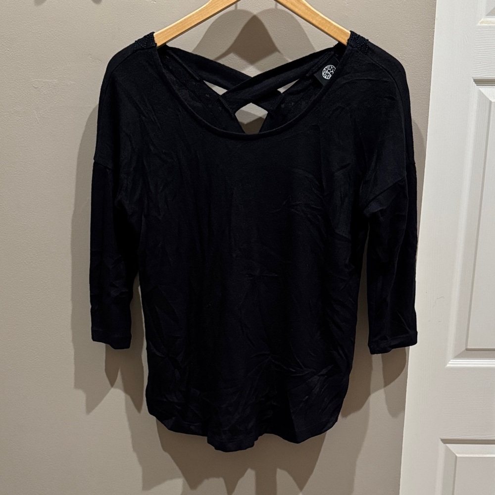 Women's Black Crisscross Back Top